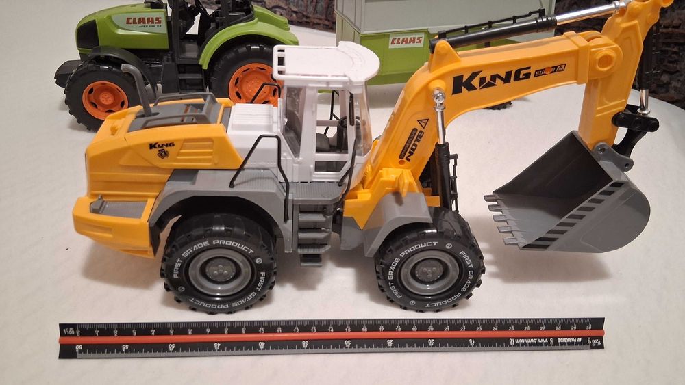 Excavator de jucarie