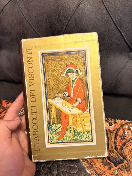 Carti tarot " I Tarocchhi dei visconti " impecabil ca nou , nefolosit