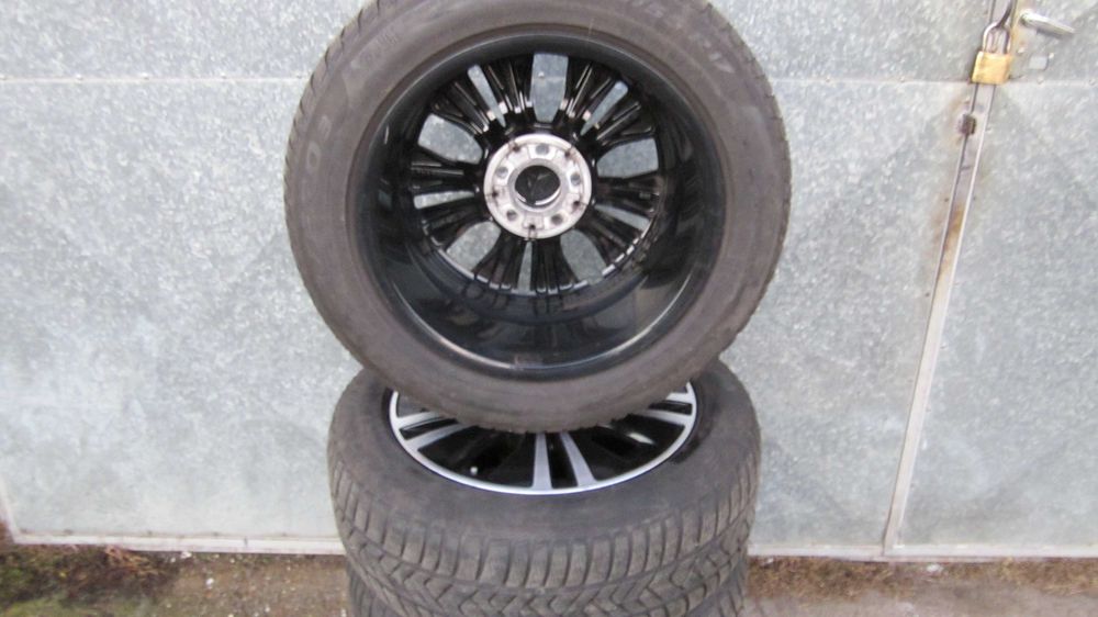 Vand set jante aliaj originale gama mercedes pe 17 cu anvelope iarna