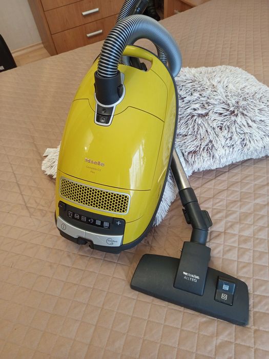 Прахосмукачка Miele Complete C3 Flex