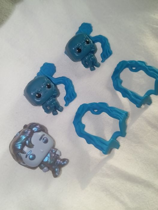 Киндер очень странные дела