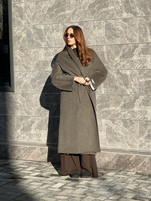 Пальто шерстянное, новое