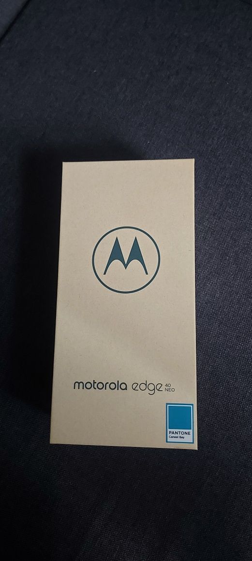 Продава се Motorola edje 40 Neo