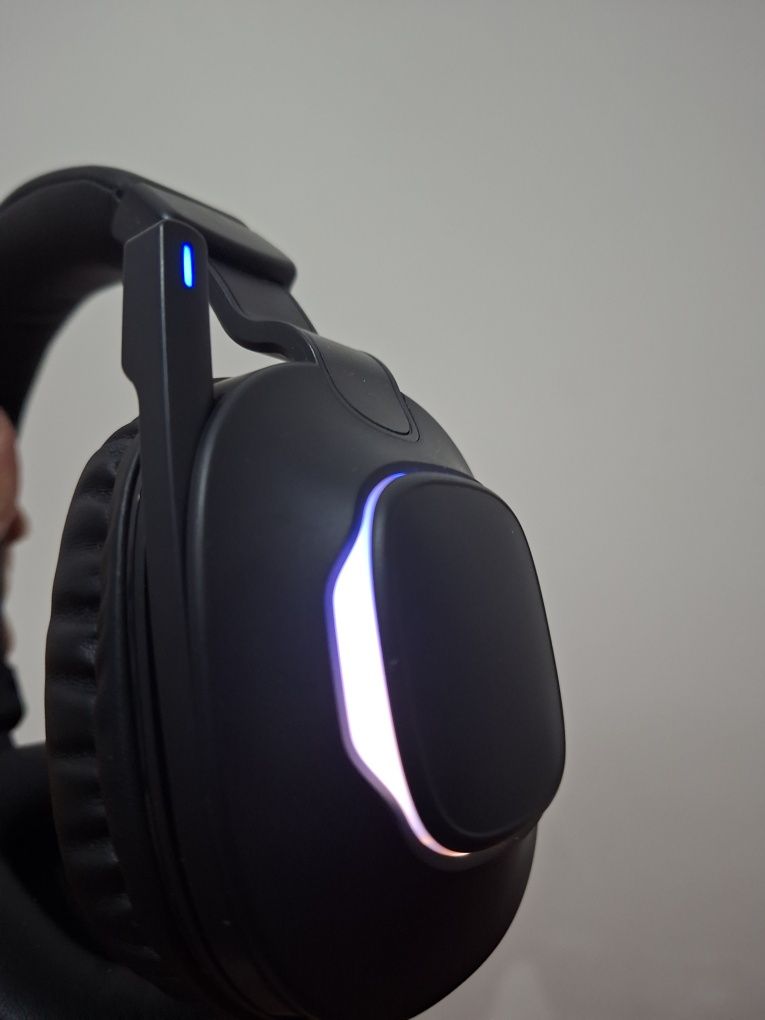 Naushnik RGB 300 000