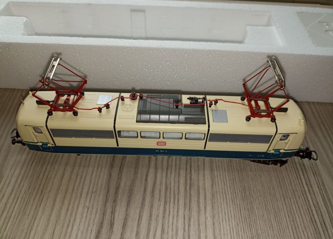 Locomotiva digitala Roco br151, trenulet electric scara H0 
Tracțiune
