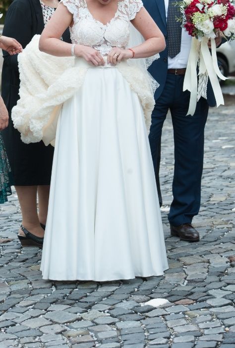 Vând rochie de mireasă + trenă Ivoire detașabilă