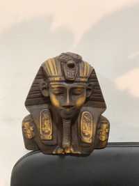 Статуя Фараон