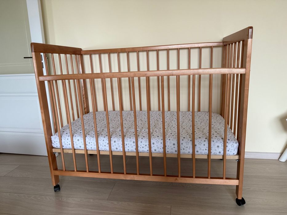 Кровать детская с матрасом