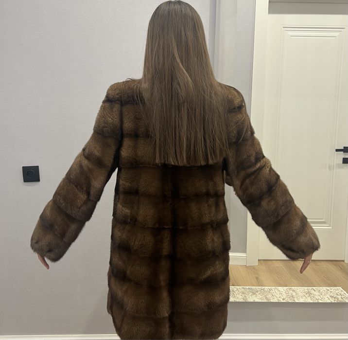 Продам шубу норковую