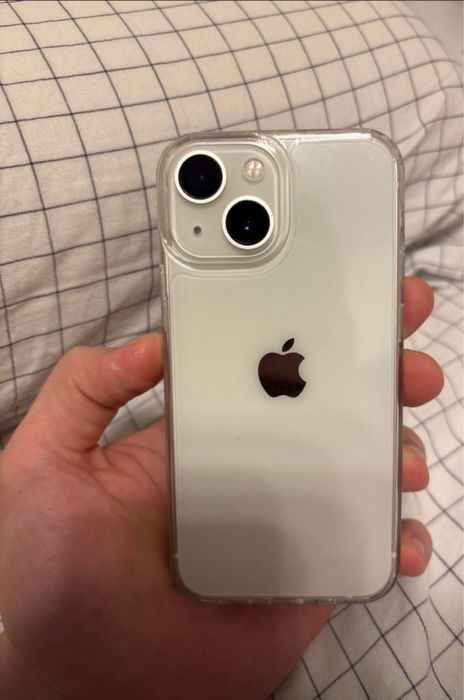 Iphone 13 mini в хорошим состаяние