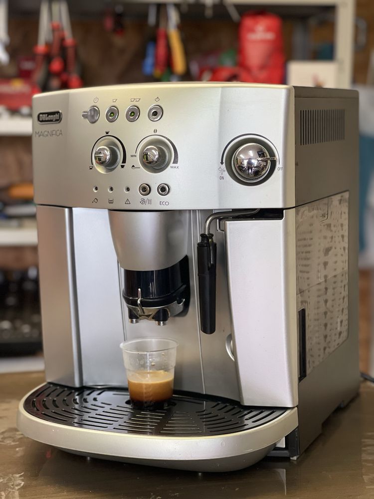 Кафеавтомати | Кафемашини DeLonghi Magnifica ESAM 4200.S