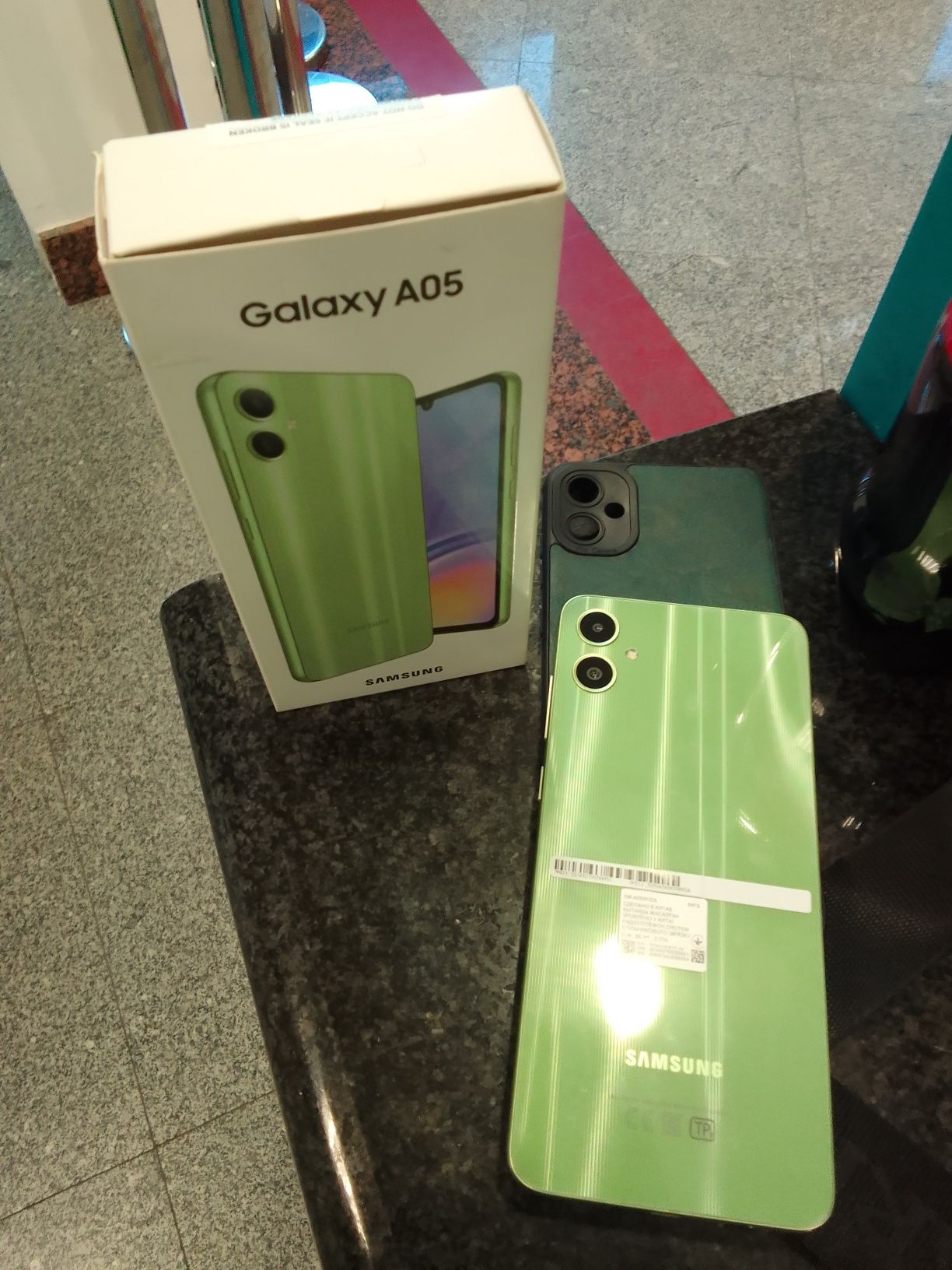 Телефон продаю Galaxy A05