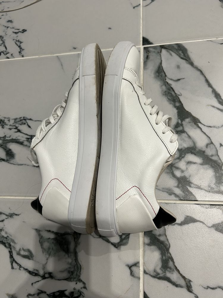 Мъжки обувки Guess