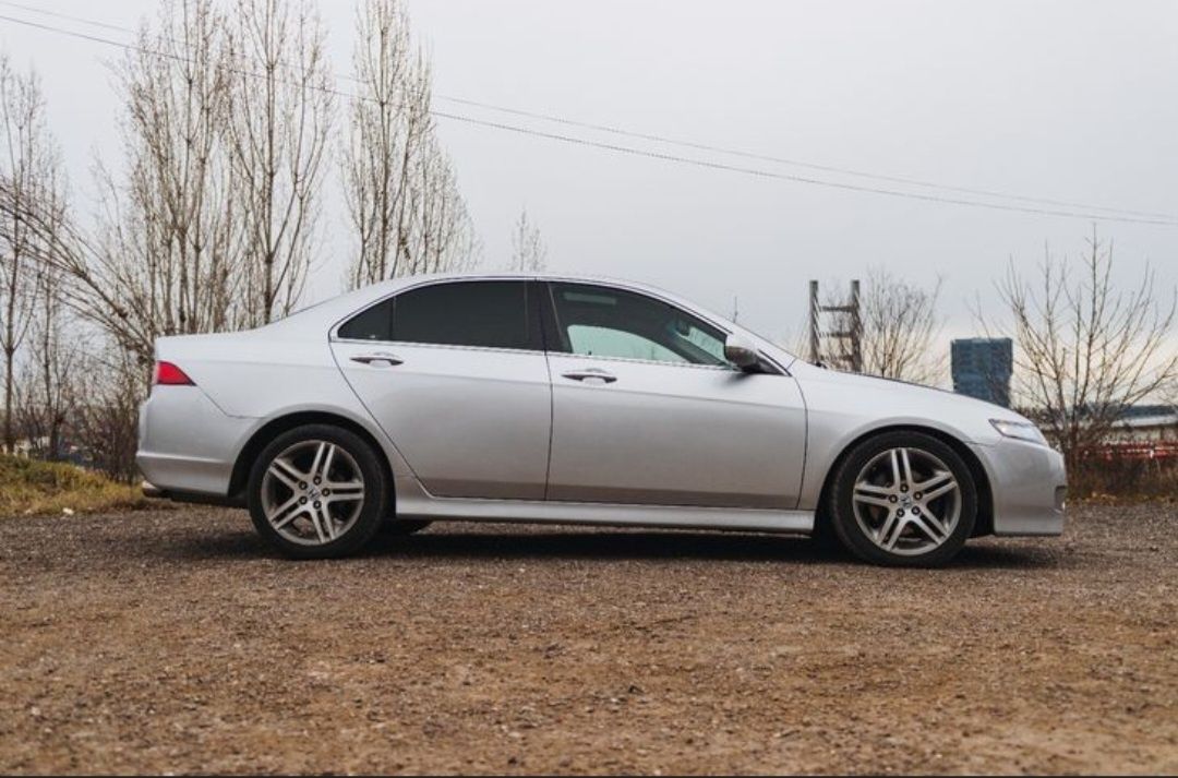 Honda accord CL9 2.4