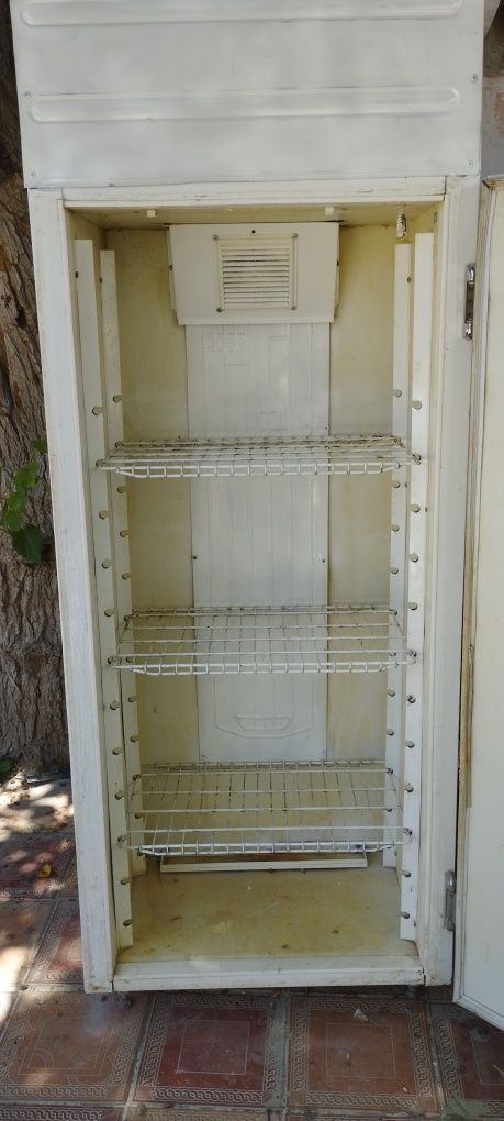 Халадилник шкаф для напитки и мяса