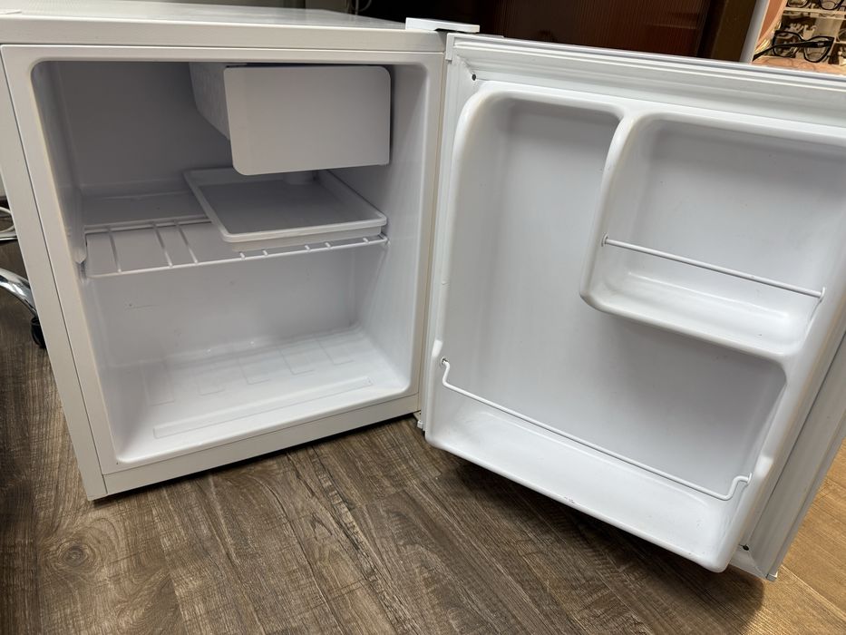 Хладилник-мини бар