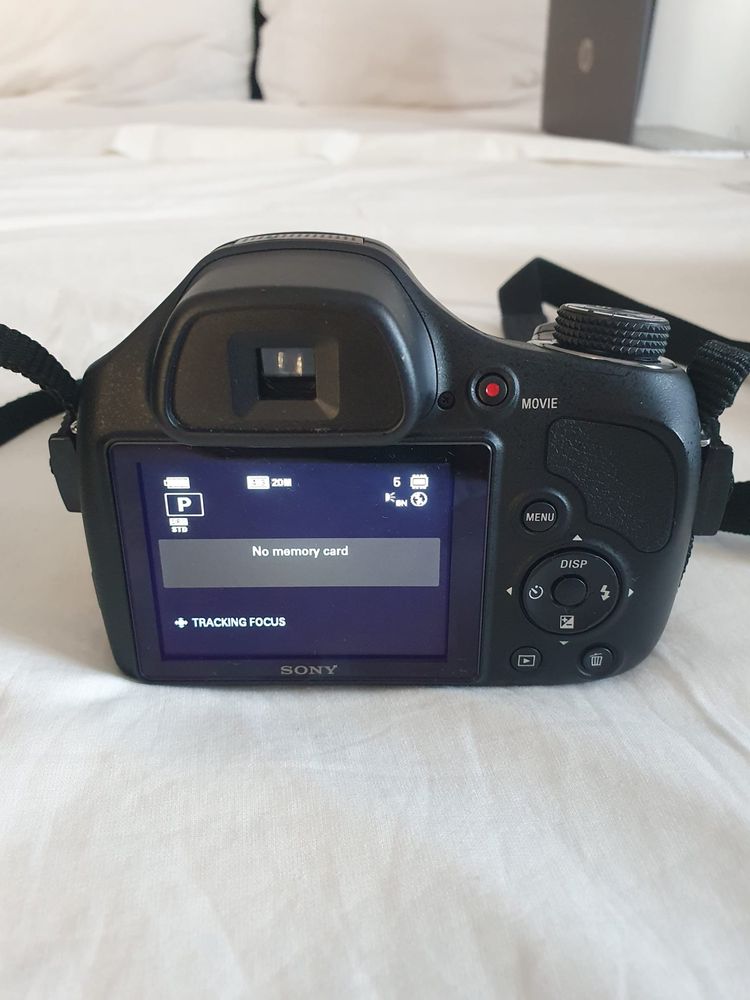 Aparat de fotografiat Sony H400