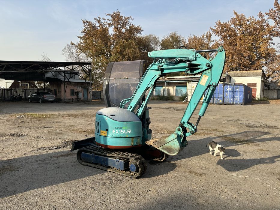 Мини экскаватор из Японии