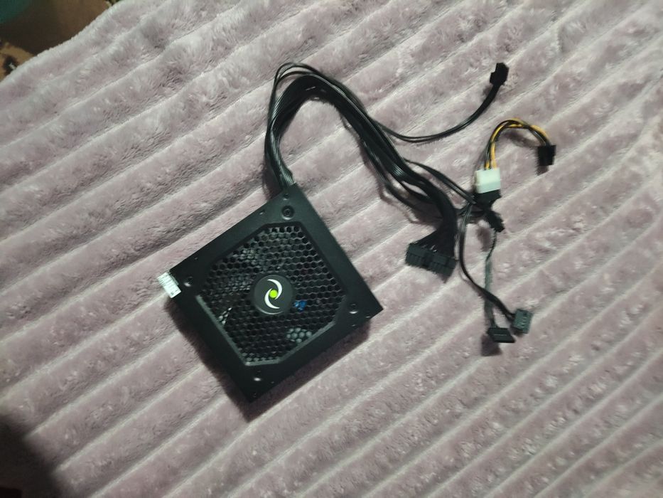 Sursă PC Technoware (Nouă)