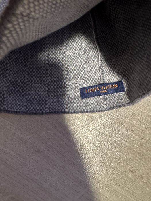 Caciula Louis Vuitton