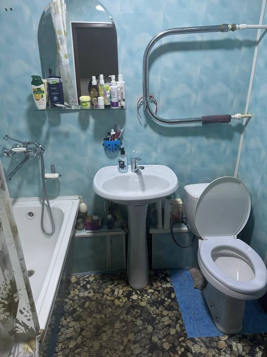 Продаётся 2 комнатный квартира