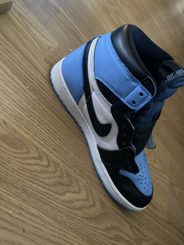 Air Jordan 1 High UNC Toe