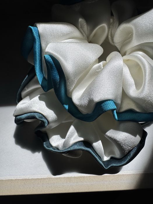 Скрънч, ластик за коса от естествена италианска  коприна