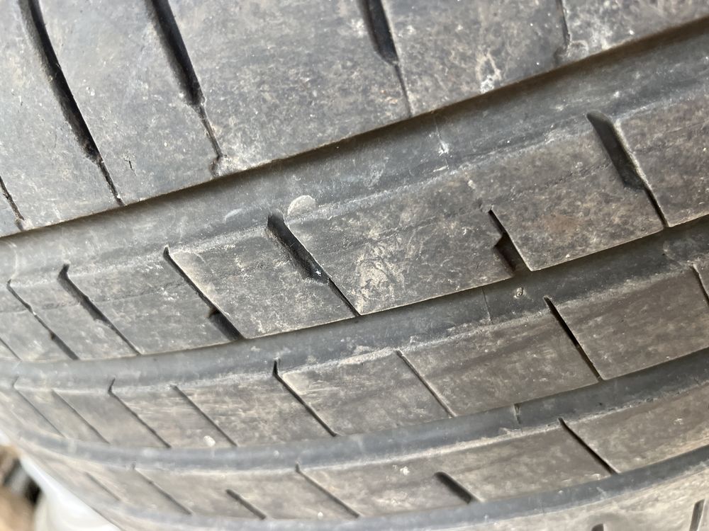 Продавам 2бр летни гуми 225/40R19 GT Radial Sport Active