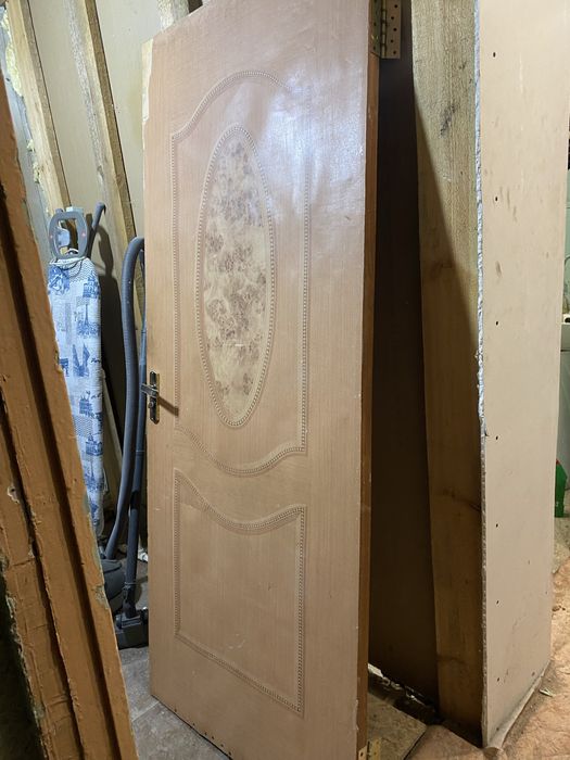 Отдам дверь б/у