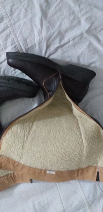 Vând cizme românești piele.