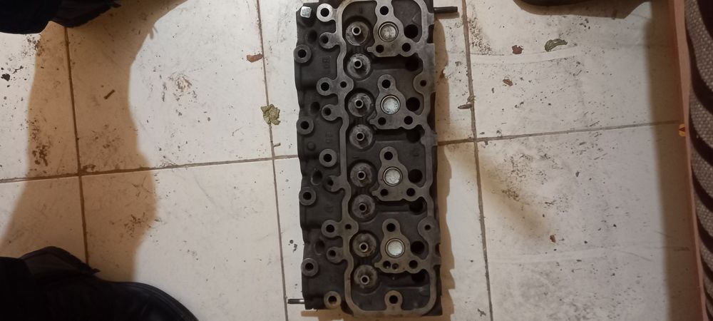 Продам ГБЦ на кару тойота 1 DZ.