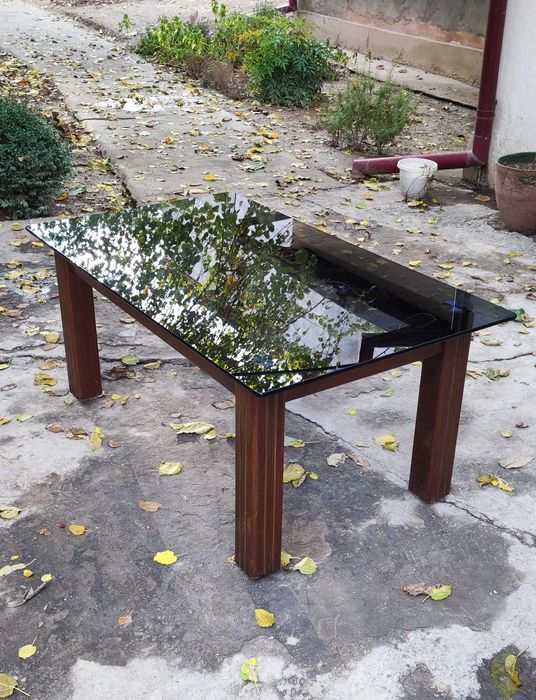 Б/у стеклянный стол