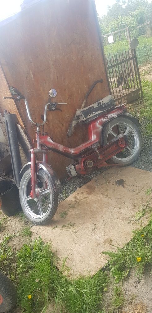 Vând sau schimb moped