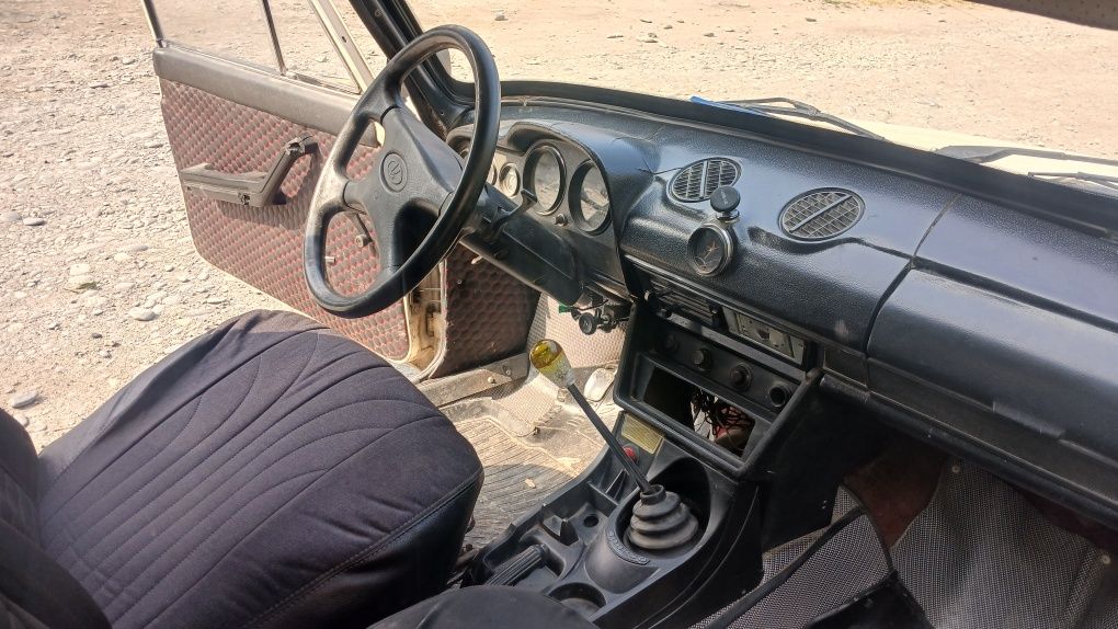 Vaz 2106 holati yaxshi metan gazbalonlari bor balonlar oʻrta holatda