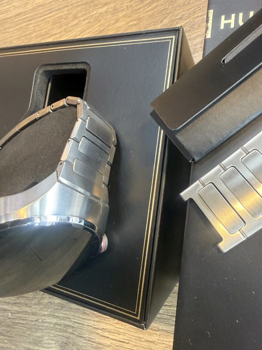 Huawei watch 4 pro grade titaniun Перфектен!