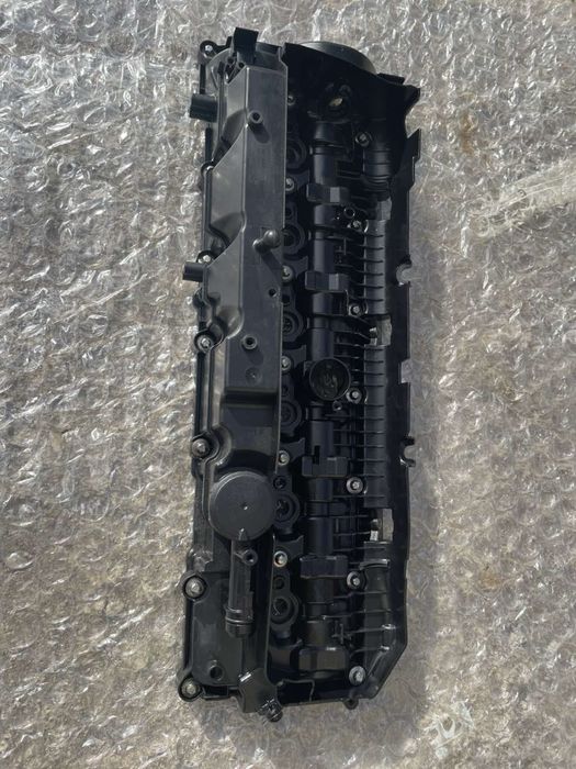 Капак клапани за BMW B57 g30 g11 g20