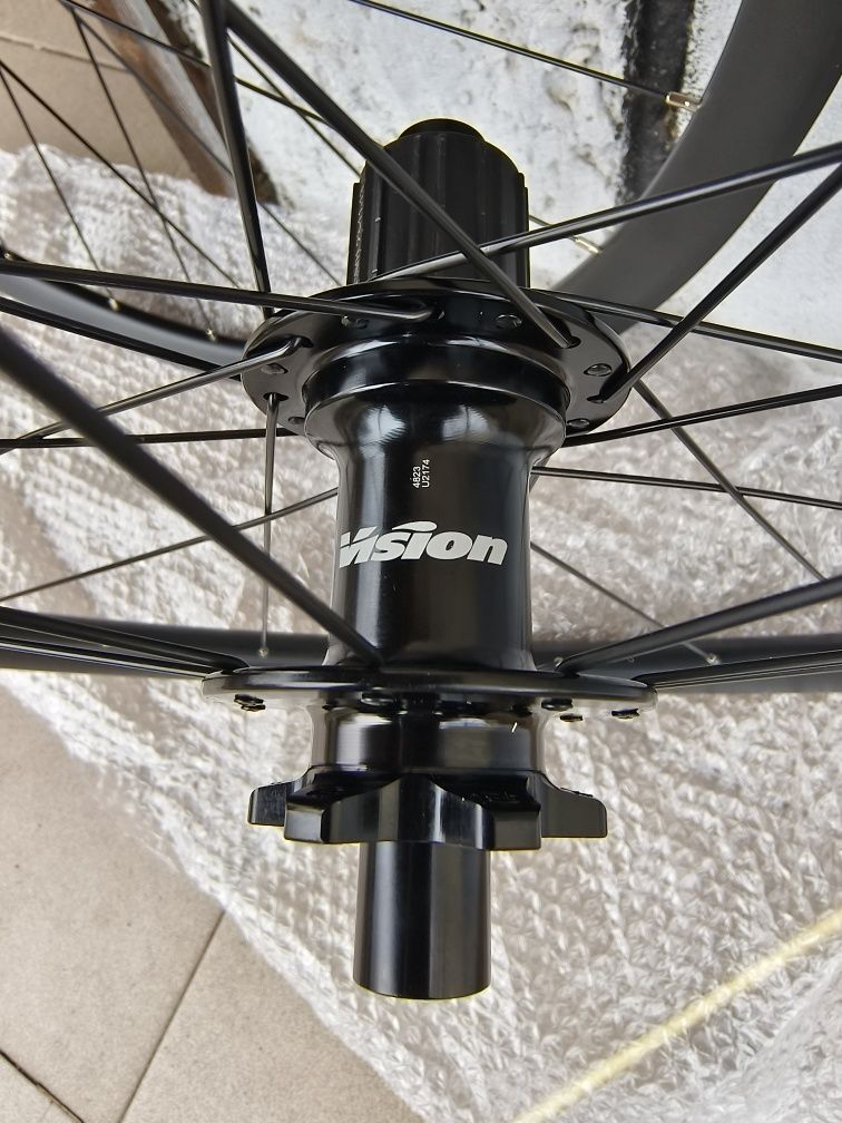 Капли Vision Team30 i23 Shimano- 12x100mm | 12x142mm Шосе,Гравел