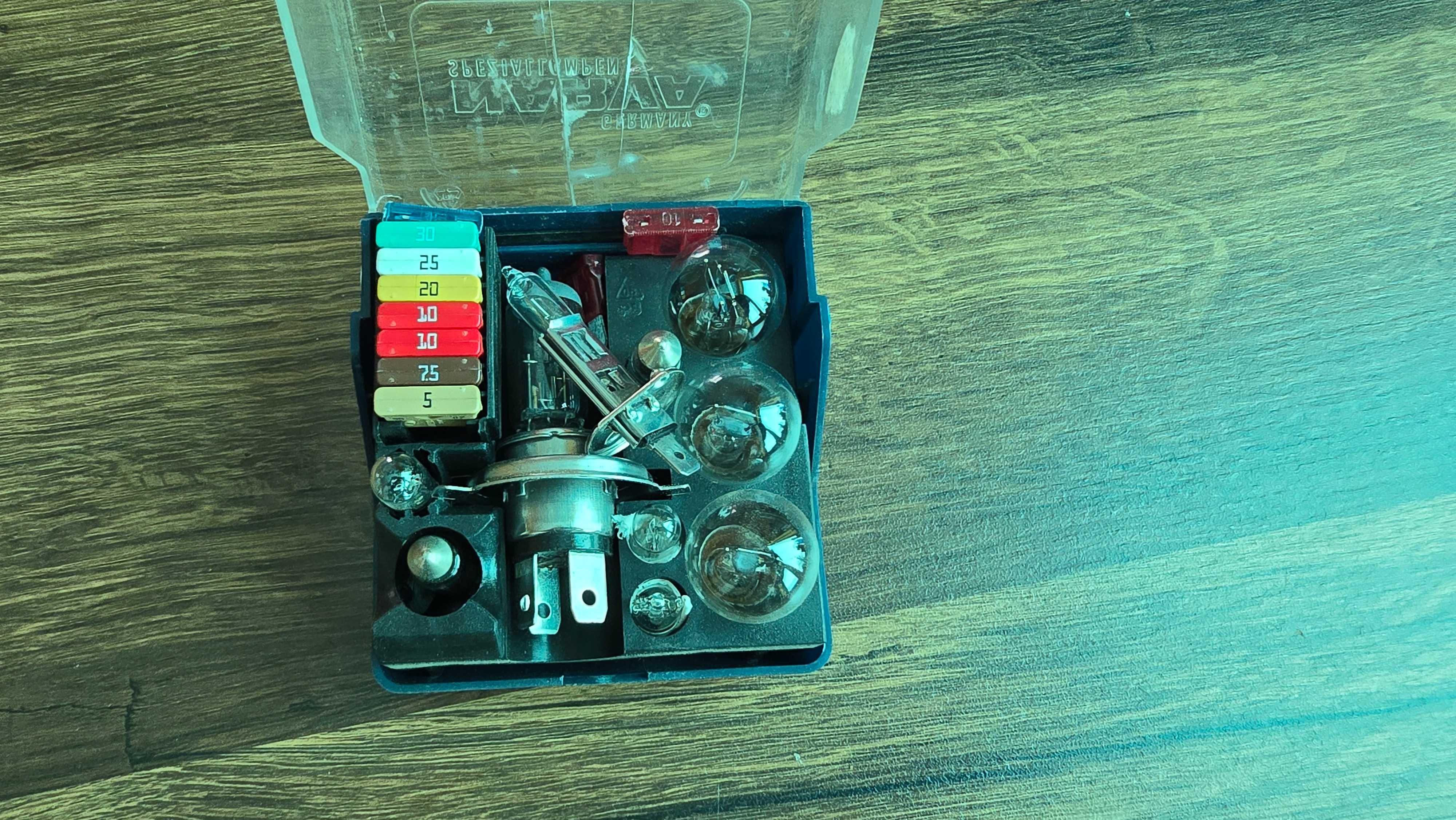 Комплект крушки Н4/12V
