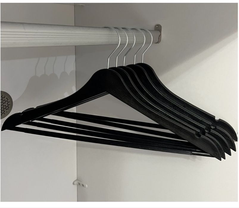 Продам плечики для одежды