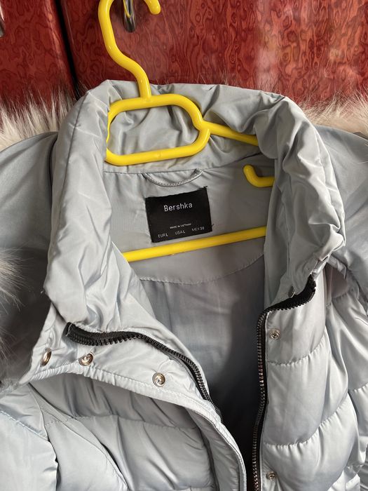 Geacă de iarnă Bershka