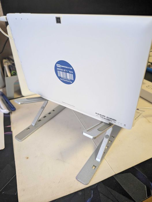 Универсална стойка за лаптоп