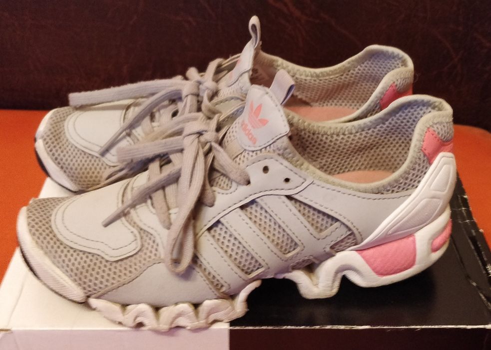 Adidas - оригинални детски маратонки