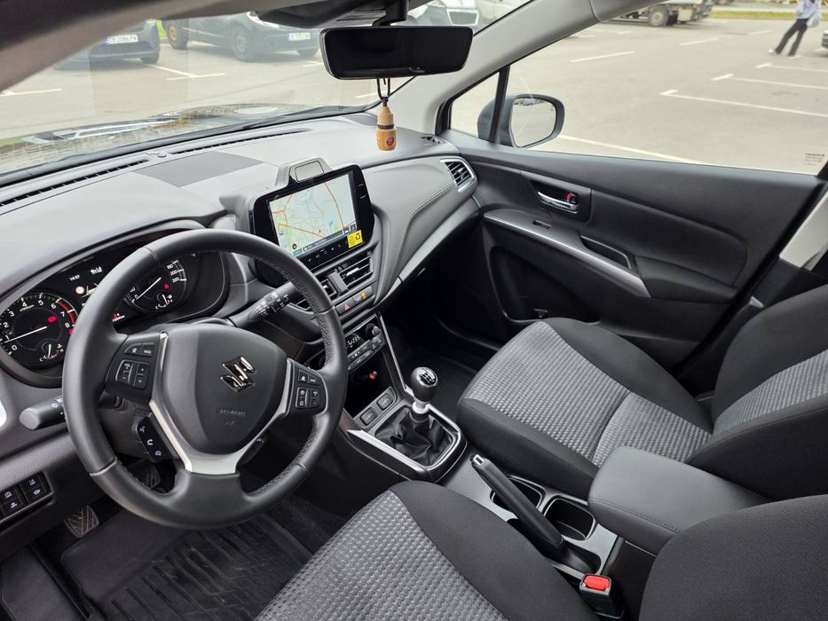 Джип Suzuki  s-cross купен от Suzuki 22000км