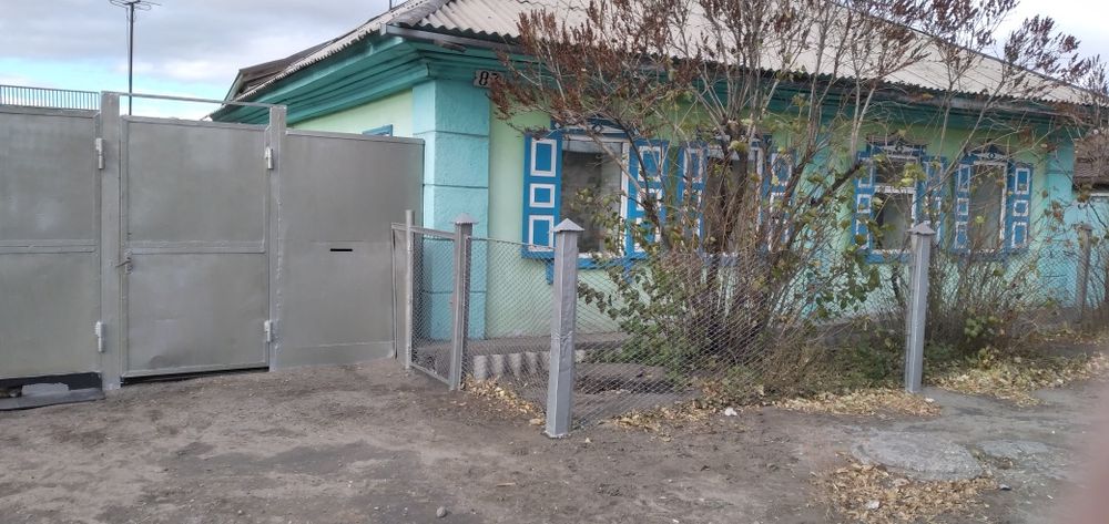 Продам большой кирпичный дом