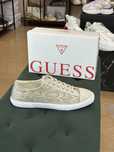 Дамски кецове Guess 42