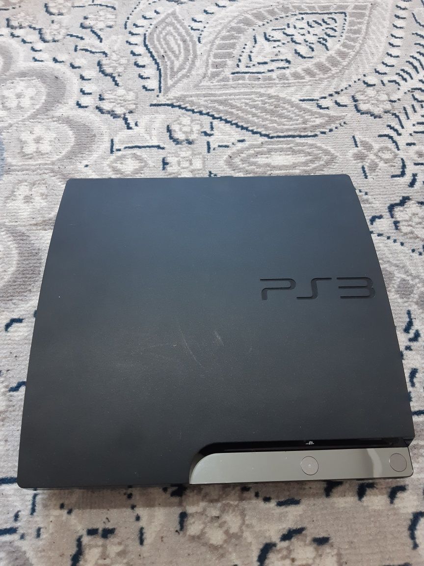 Ps3lar bor Holati ideal 320GB Slim Hen