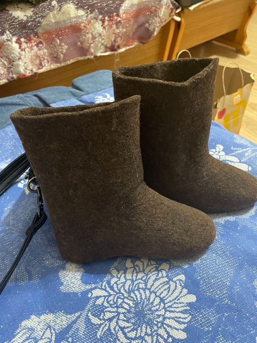 Продам новые детские валенки