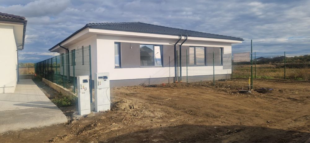 Proprietar, vand duplex.