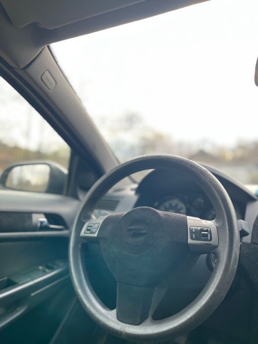 Vand OPEL Astra H GTC / Dau pentru naveta sau piese!