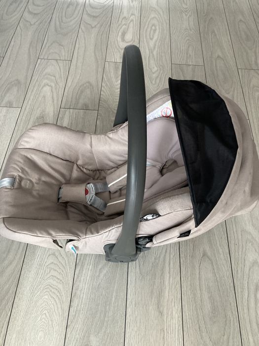 Scaun/Scoica auto Inglesina Huggy maxim 13 kg, bej, cu copertină